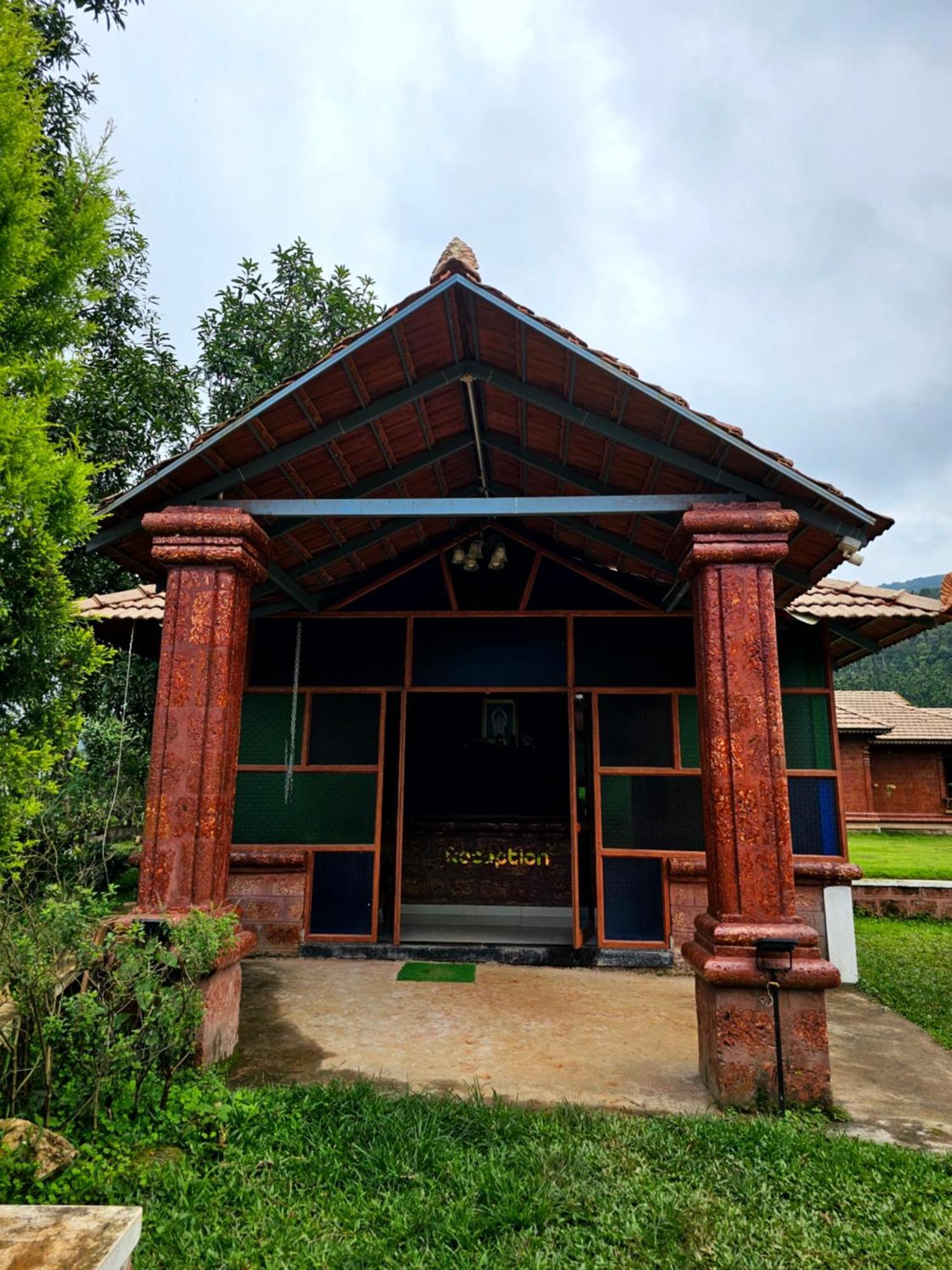 Parampara Resort Chikmagalur Kalasa Kültér fotó