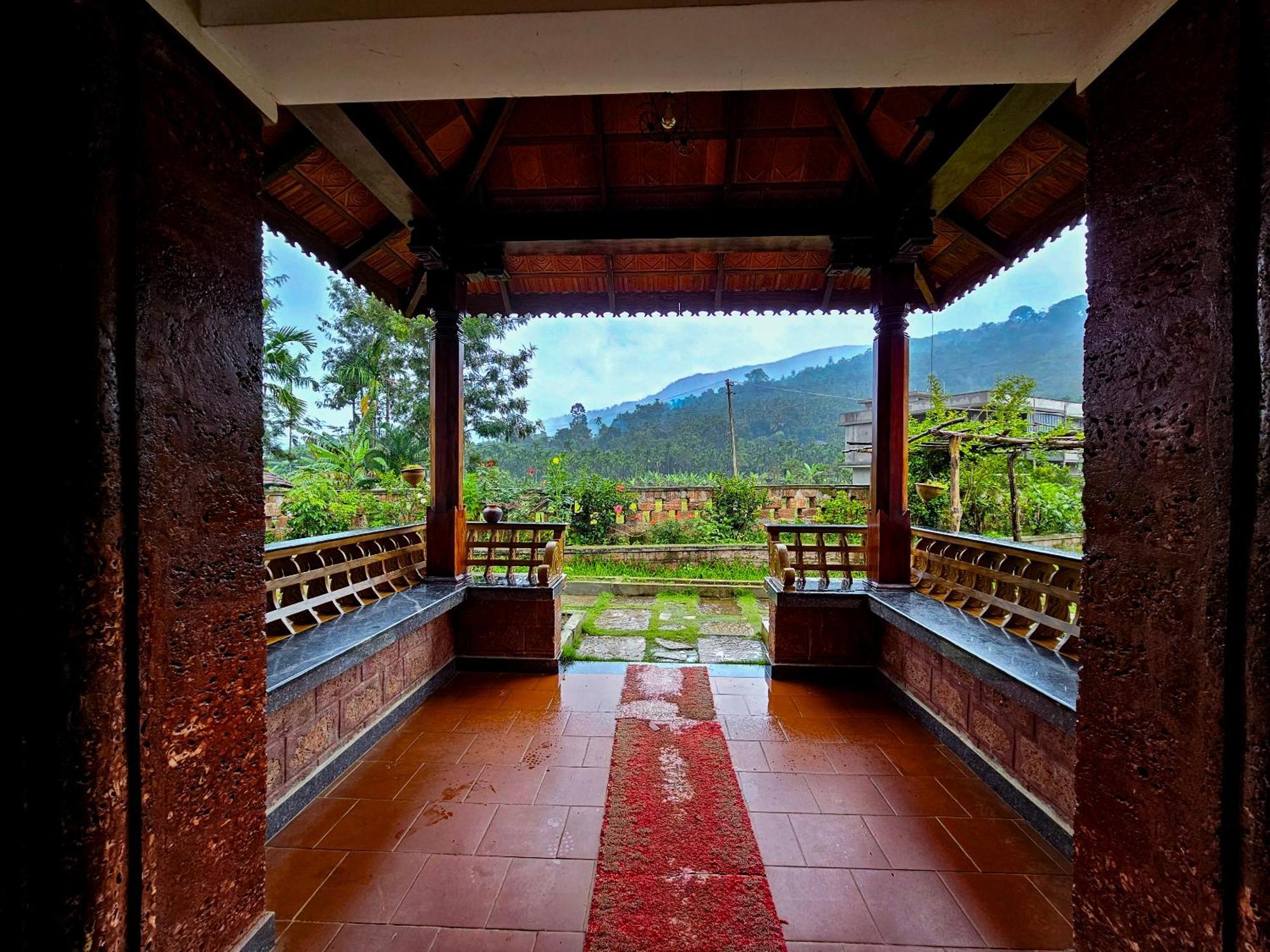 Parampara Resort Chikmagalur Kalasa Kültér fotó